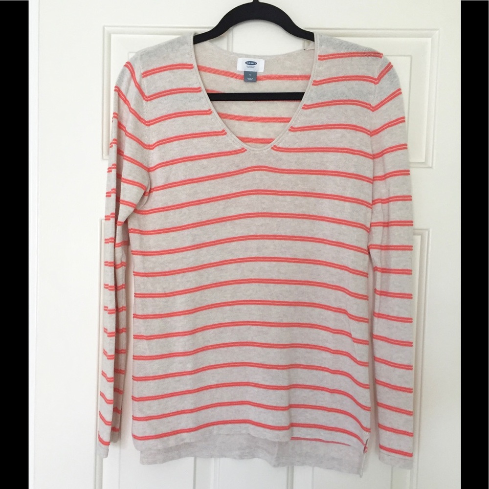 Old Navy V-Neck Sweater NWOT